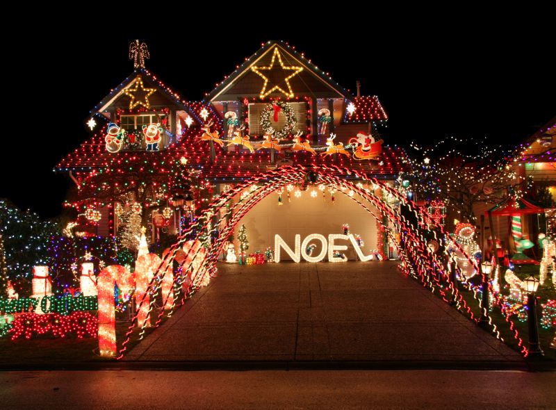 Xmas Lights Installation in Kansas City, MO